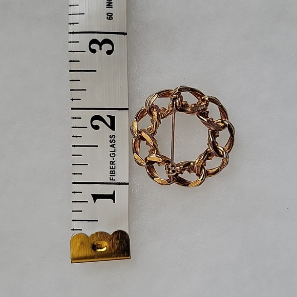 Vintage Green Rhinestone Circle Pin Brooch Gold Tone - Picture 3 of 5